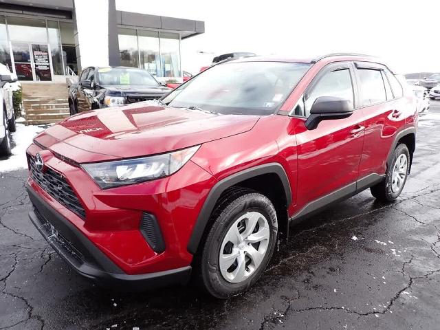 2019 Toyota RAV4 Vehicle Photo in ZELIENOPLE, PA 16063-2910