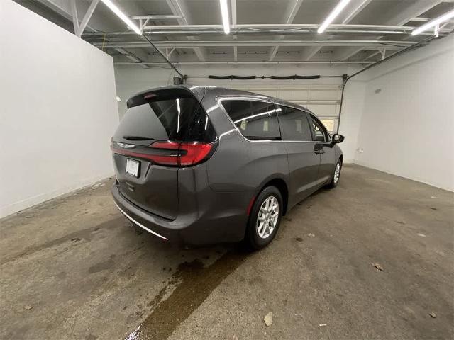 2023 Chrysler Pacifica Vehicle Photo in PORTLAND, OR 97225-3518