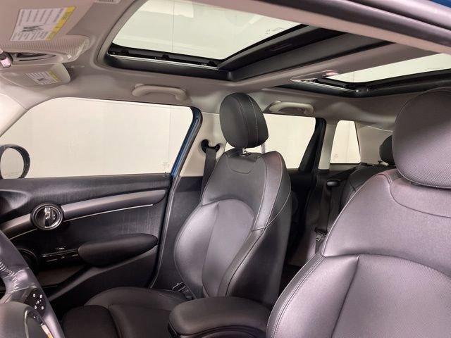 2024 MINI Hardtop 4 Door Vehicle Photo in PHOENIX, AZ 85014-3381