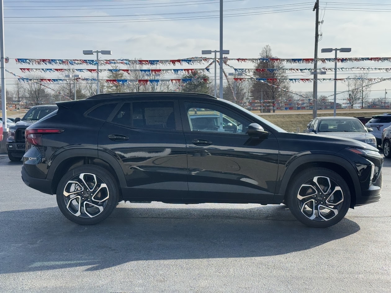 2025 Chevrolet Trax Vehicle Photo in BOONVILLE, IN 47601-9633