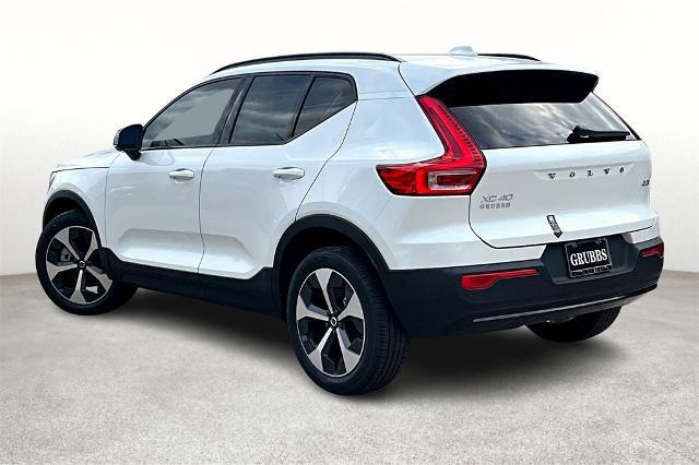 2025 Volvo XC40 Vehicle Photo in Houston, TX 77007