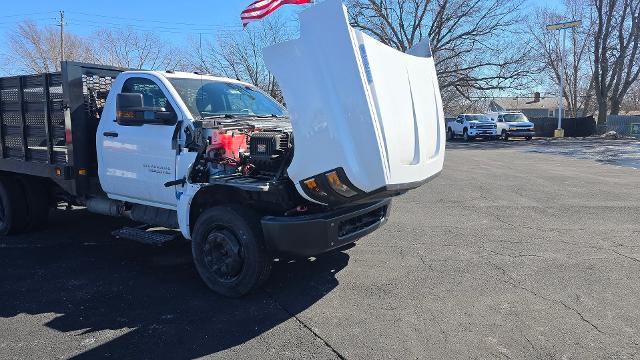 2024 Chevrolet Silverado Chassis Cab Vehicle Photo in INDEPENDENCE, MO 64055-1314