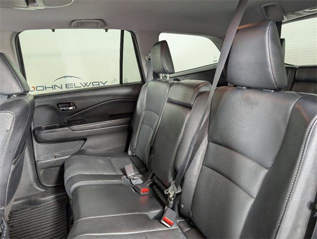 2021 Honda Pilot Vehicle Photo in ENGLEWOOD, CO 80113-6708