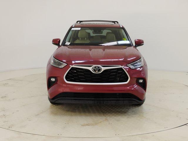 2023 Toyota Highlander Vehicle Photo in PINEVILLE, NC 28134-8495