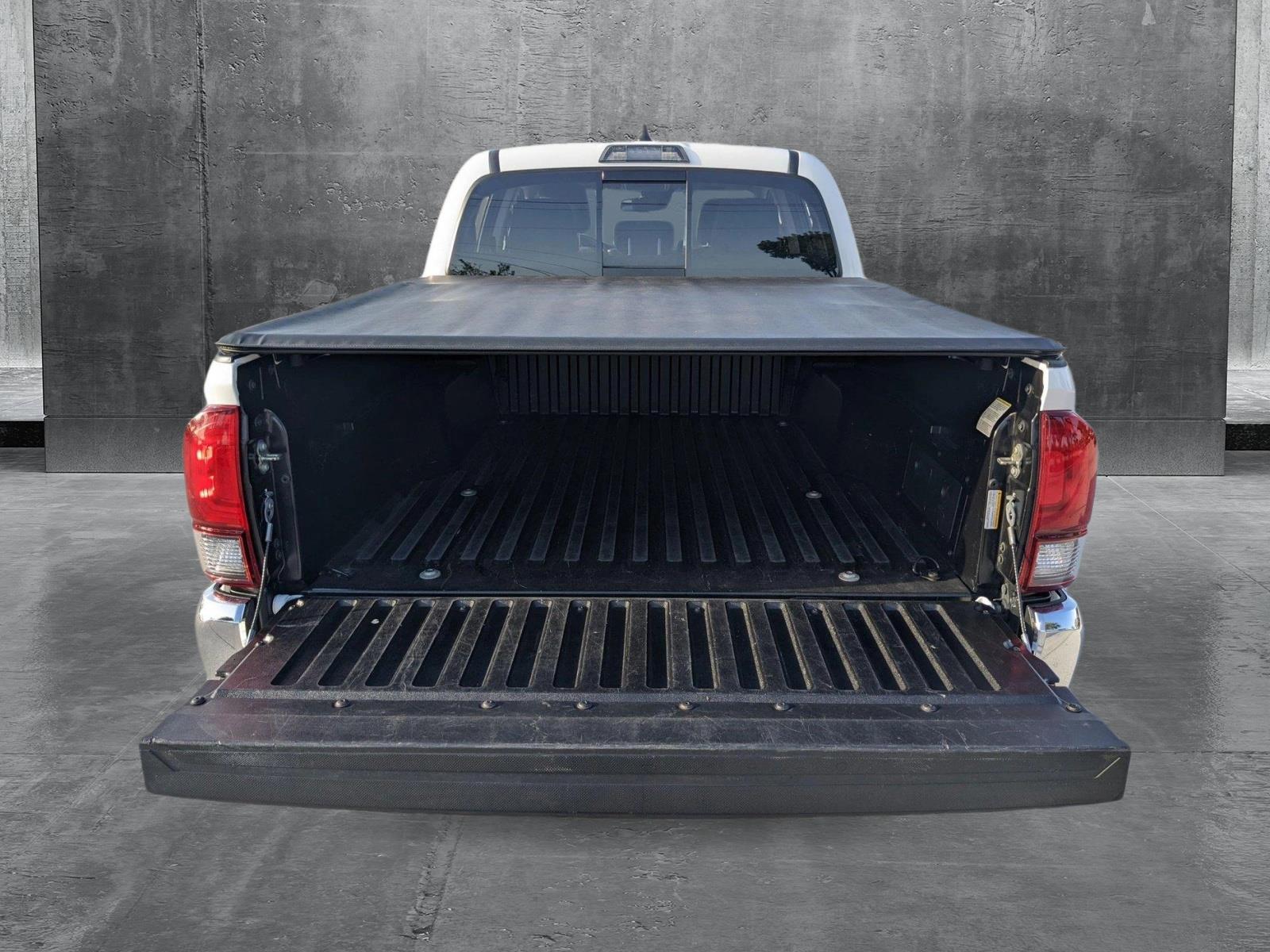 2020 Toyota Tacoma 2WD Vehicle Photo in Davie, FL 33331