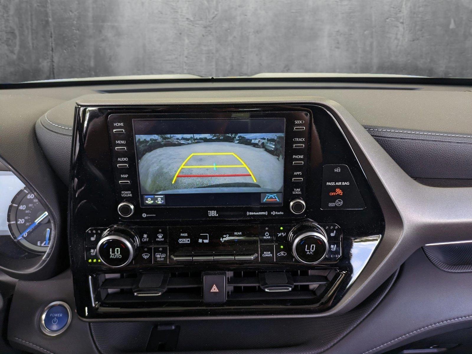 2021 Toyota Highlander Vehicle Photo in Bradenton, FL 34207