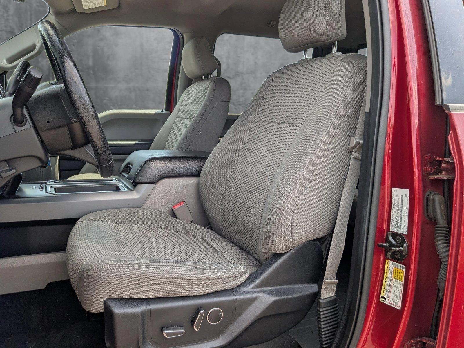 2016 Ford F-150 Vehicle Photo in St. Petersburg, FL 33713