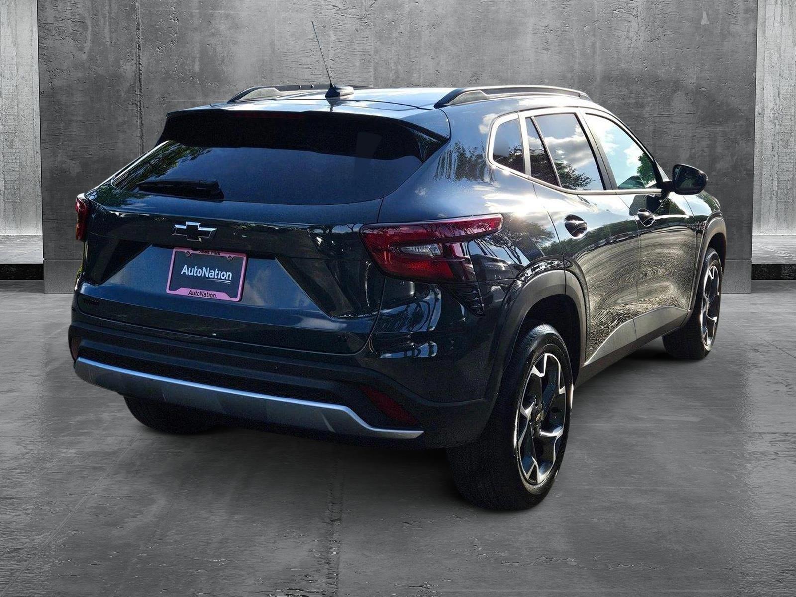 2025 Chevrolet Trax Vehicle Photo in GREENACRES, FL 33463-3207