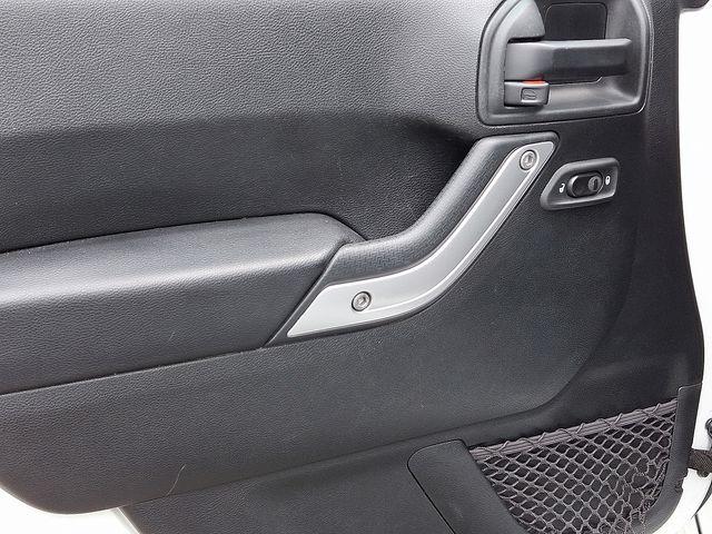 2017 Jeep Wrangler Unlimited Vehicle Photo in DANBURY, CT 06810-5034
