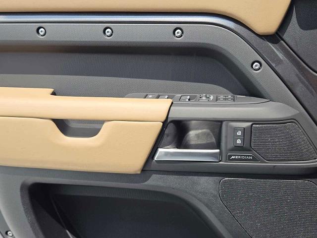 2025 Defender Vehicle Photo in AUSTIN, TX 78717