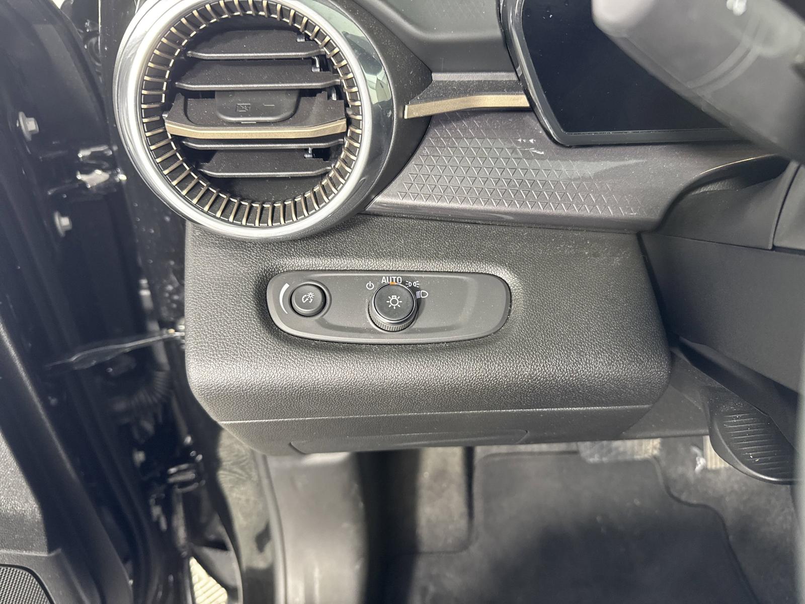 2025 Chevrolet Trax Vehicle Photo in GEORGETOWN, TX 78626-7508