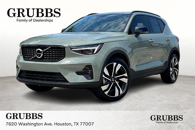 2025 Volvo XC40 Vehicle Photo in Houston, TX 77007