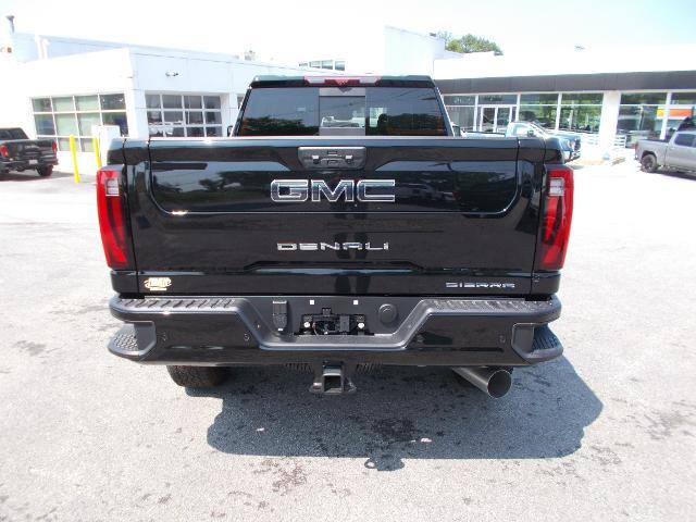 2025 GMC Sierra 2500 HD Vehicle Photo in LOWELL, MA 01852-4336