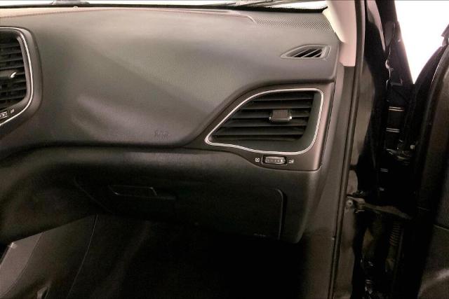 2022 Jeep Cherokee Vehicle Photo in Kansas City, MO 64114