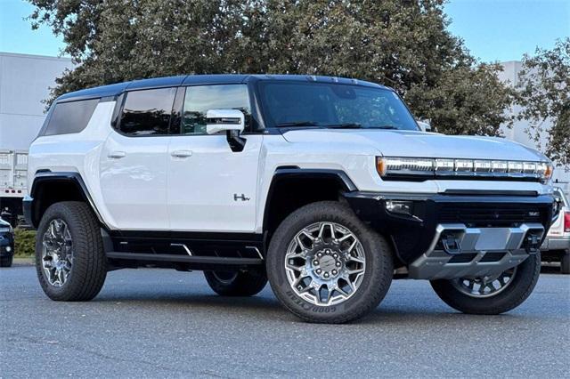 2025 GMC HUMMER EV SUV Vehicle Photo in ELK GROVE, CA 95757-8703