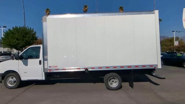 2024 GMC Savana Cutaway 3500 Vehicle Photo in PASADENA, CA 91107-3803