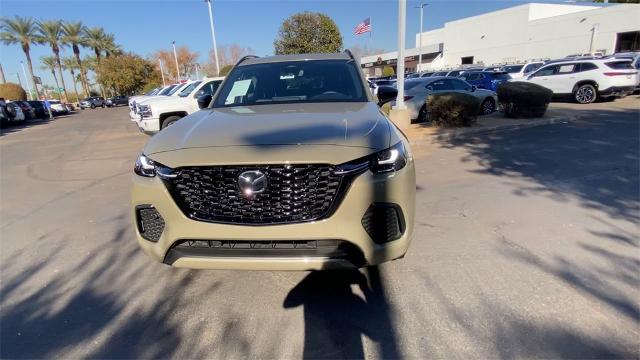 2025 Mazda CX-70 Vehicle Photo in GOODYEAR, AZ 85338-1310