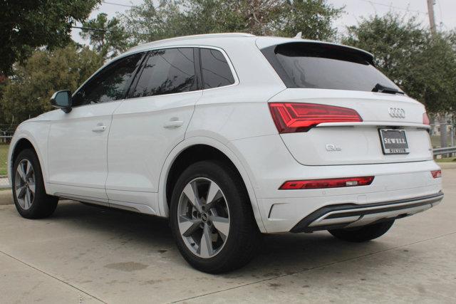 2024 Audi Q5 Vehicle Photo in HOUSTON, TX 77090