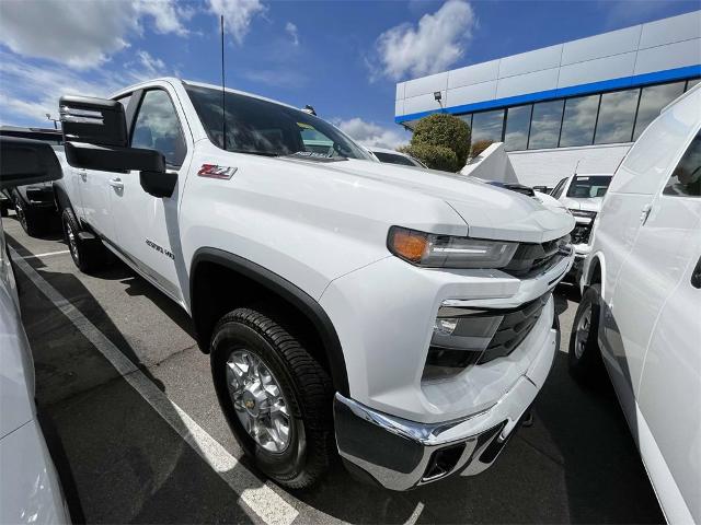 2024 Chevrolet Silverado 2500 HD Vehicle Photo in ALCOA, TN 37701-3235