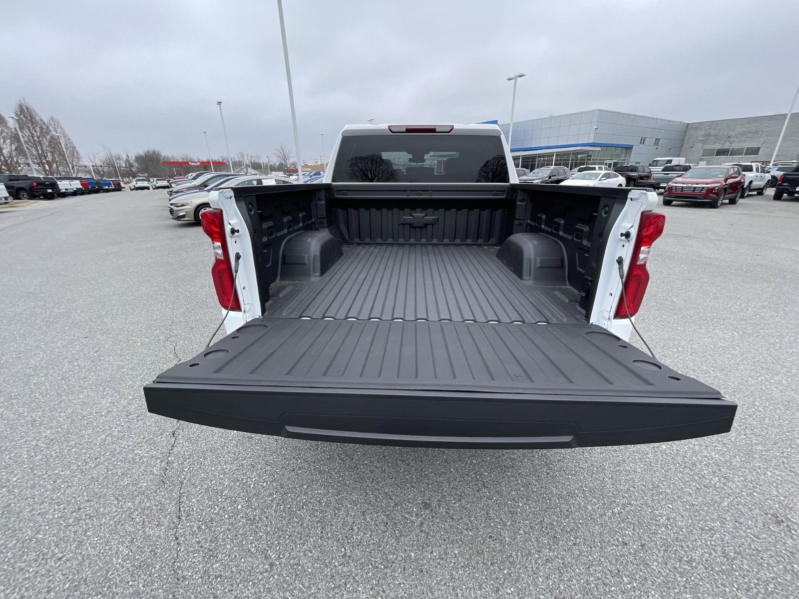 2025 Chevrolet Silverado 1500 Vehicle Photo in BENTONVILLE, AR 72712-4322