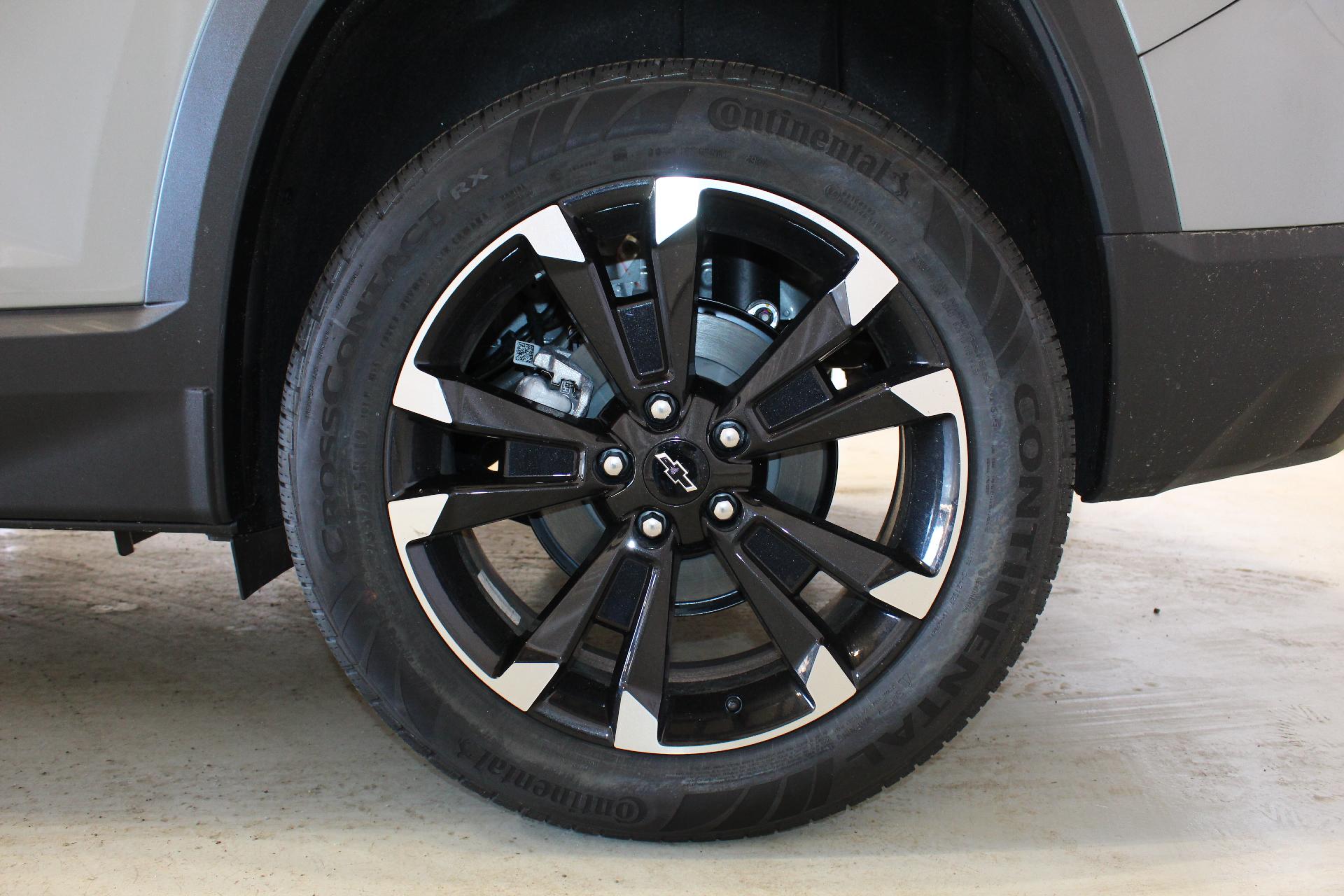 2025 Chevrolet Equinox Vehicle Photo in NORTHAMPTON, MA 01060-1120