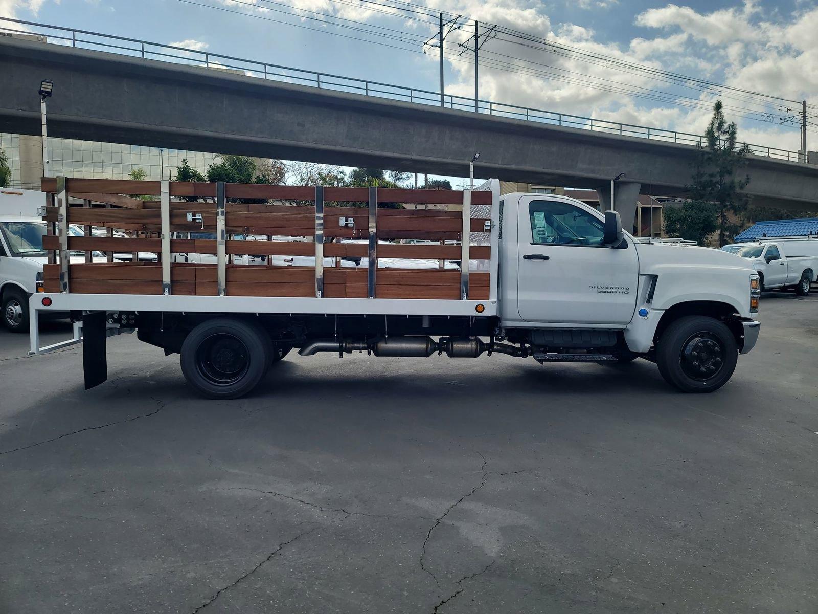 2024 Chevrolet Silverado Chassis Cab Vehicle Photo in LA MESA, CA 91942-8211