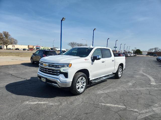 2025 Chevrolet Silverado 1500 Vehicle Photo in HAYS, KS 67601-1994