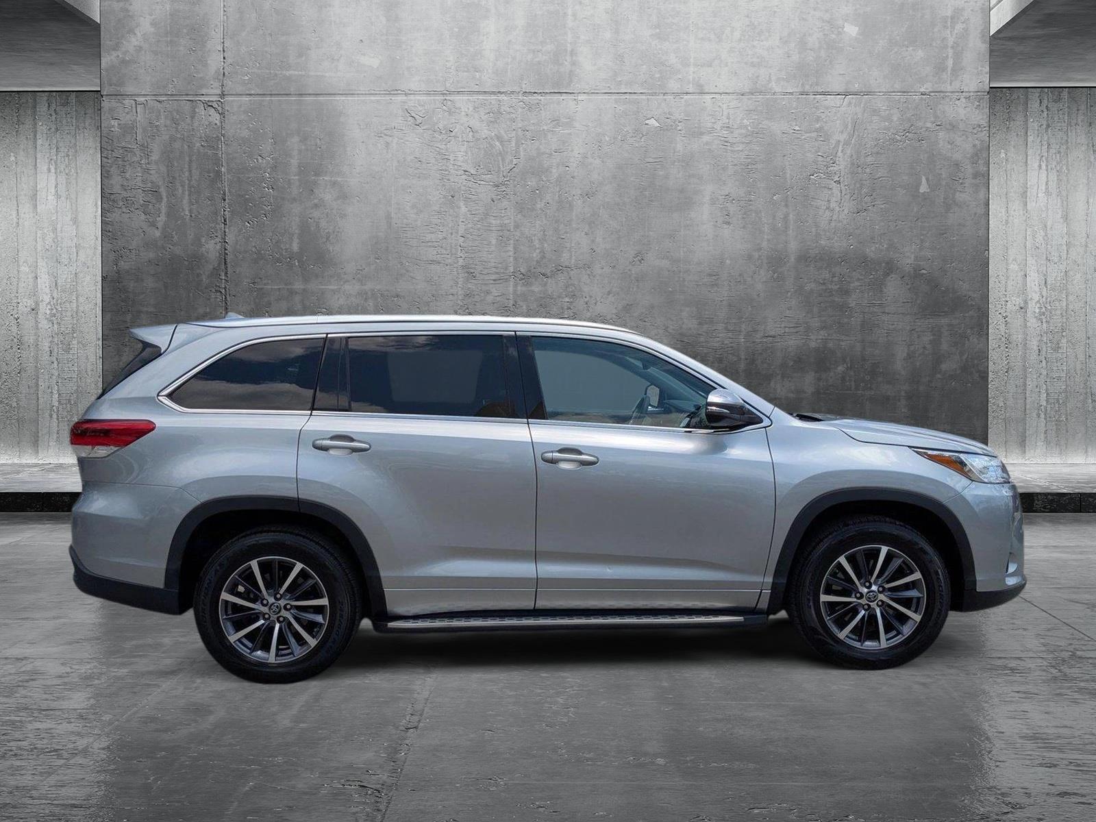 2018 Toyota Highlander Vehicle Photo in Miami, FL 33169