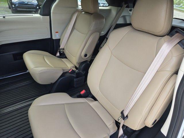 2021 Toyota Sienna Vehicle Photo in Pleasant Hills, PA 15236