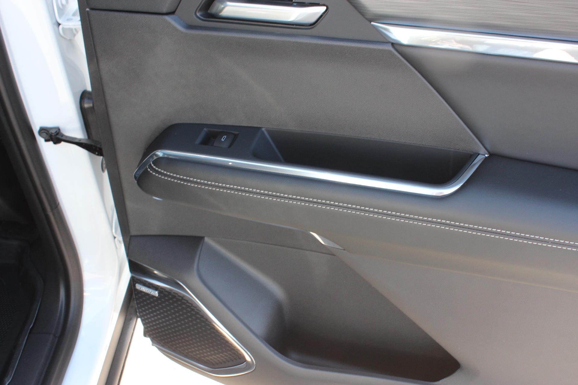 2025 GMC Acadia Vehicle Photo in AURORA, CO 80012-4011