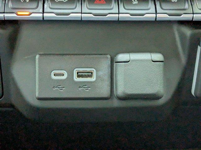 2024 Chevrolet Silverado 1500 Vehicle Photo in BRUNSWICK, GA 31525-1881