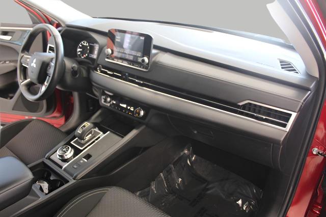 2022 Mitsubishi Outlander Vehicle Photo in Green Bay, WI 54304