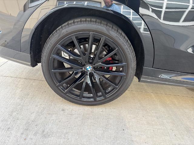 2024 BMW X6 xDrive40i Vehicle Photo in Peoria, IL 61615