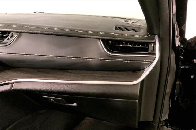 2024 Jeep Grand Cherokee Vehicle Photo in Kansas City, MO 64114
