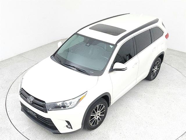 2018 Toyota Highlander Vehicle Photo in Grapevine, TX 76051