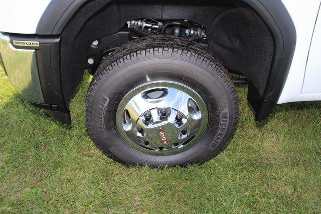 2024 GMC Sierra 3500 HD Chassis Cab Vehicle Photo in SAINT CLAIRSVILLE, OH 43950-8512
