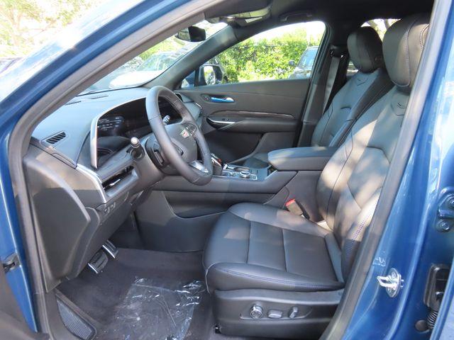2025 Cadillac XT4 Vehicle Photo in DELRAY BEACH, FL 33483-3294