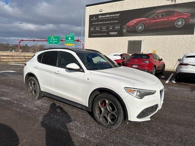 2022 Alfa Romeo Stelvio Vehicle Photo in Willow Grove, PA 19090