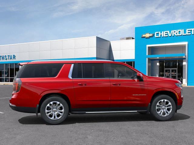 2025 Chevrolet Suburban Vehicle Photo in MOON TOWNSHIP, PA 15108-2571