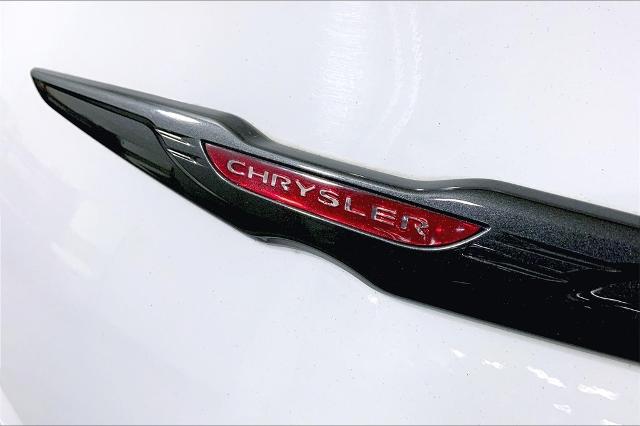 2022 Chrysler 300 Vehicle Photo in Kansas City, MO 64114