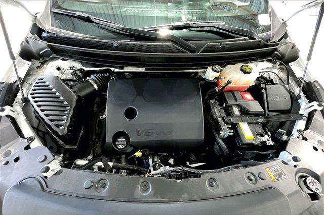 2022 Buick Enclave Vehicle Photo in TOPEKA, KS 66609-0000