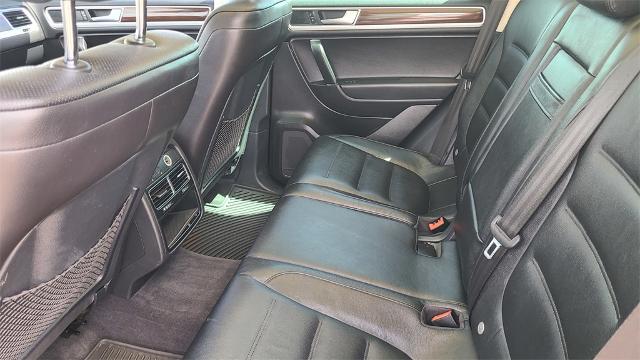 2016 Volkswagen Touareg Vehicle Photo in FLAGSTAFF, AZ 86001-6214