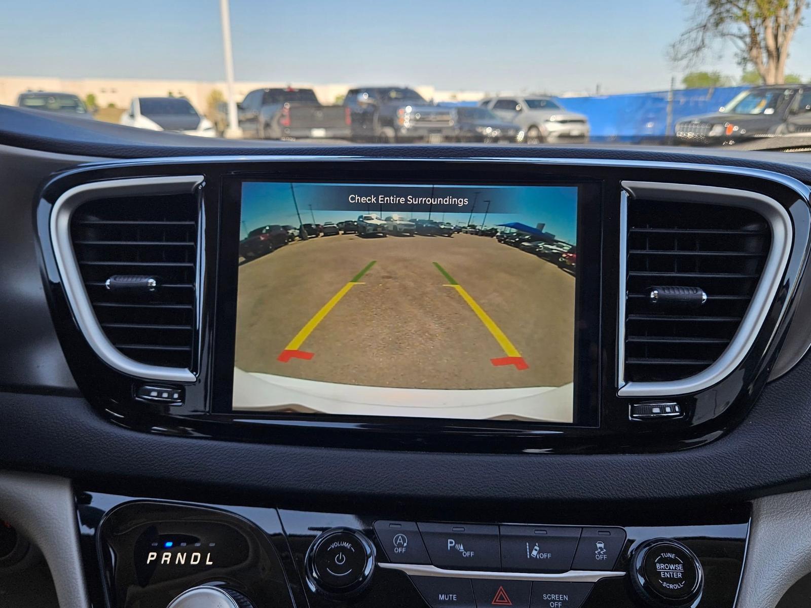 2023 Chrysler Pacifica Vehicle Photo in Seguin, TX 78155