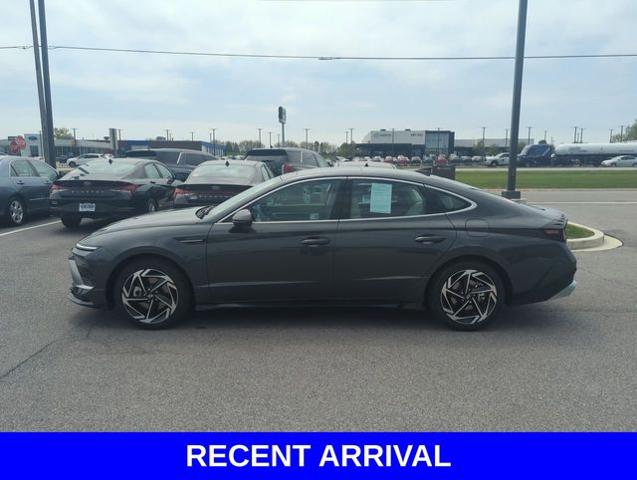 2025 Hyundai SONATA Vehicle Photo in Merrillville, IN 46410