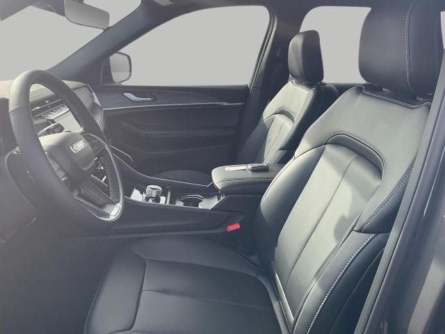 2025 Jeep Grand Cherokee L Vehicle Photo in Kaukauna, WI 54130
