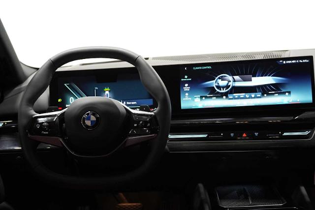 2024 BMW 530i Vehicle Photo in GRAPEVINE, TX 76051