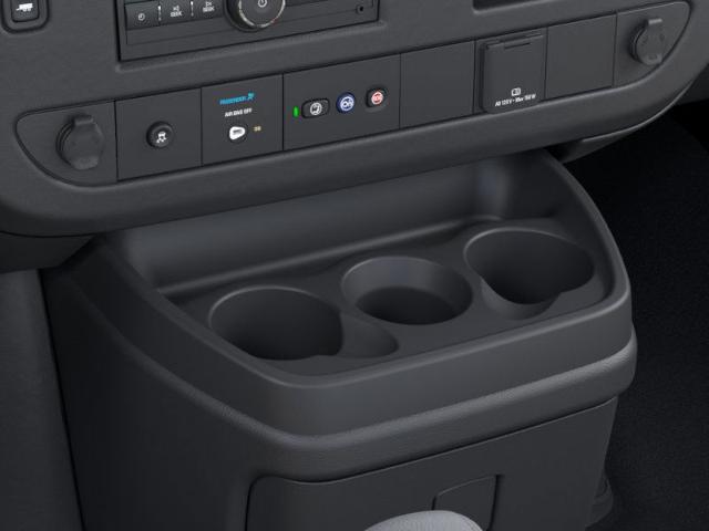 2025 Chevrolet Express Cutaway 3500 Vehicle Photo in GEORGETOWN, TX 78626-7508