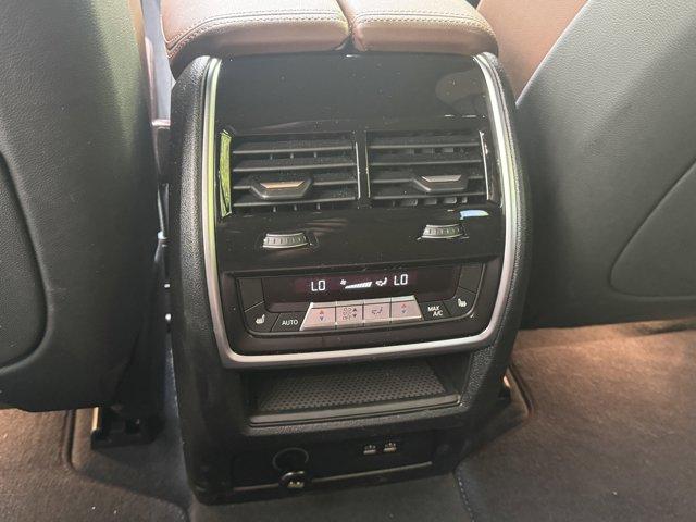 2025 BMW X5 M60i Vehicle Photo in LEOMINSTER, MA 01453-2952