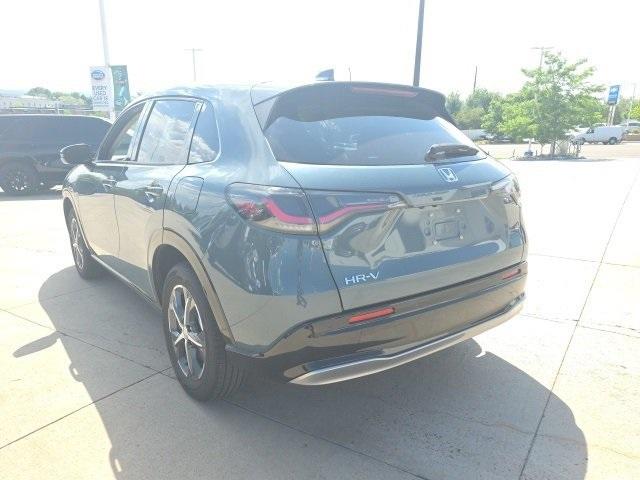 2024 Honda HR-V Vehicle Photo in ENGLEWOOD, CO 80113-6708