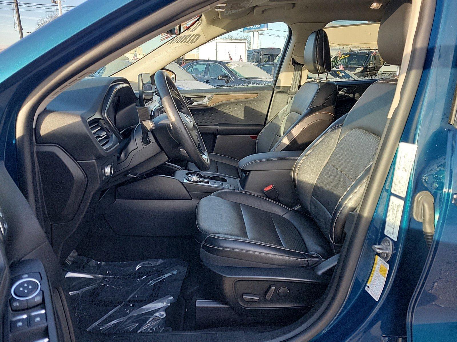 2020 Ford Escape Vehicle Photo in Saint Charles, IL 60174